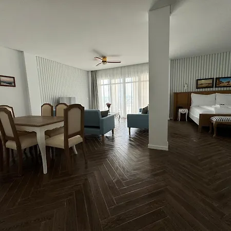 Ocean View Apartment *