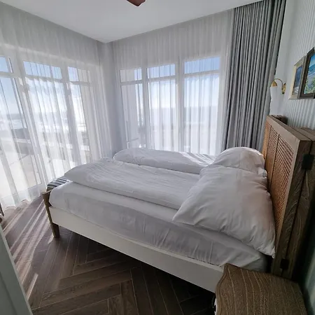 Ocean View Apartament *