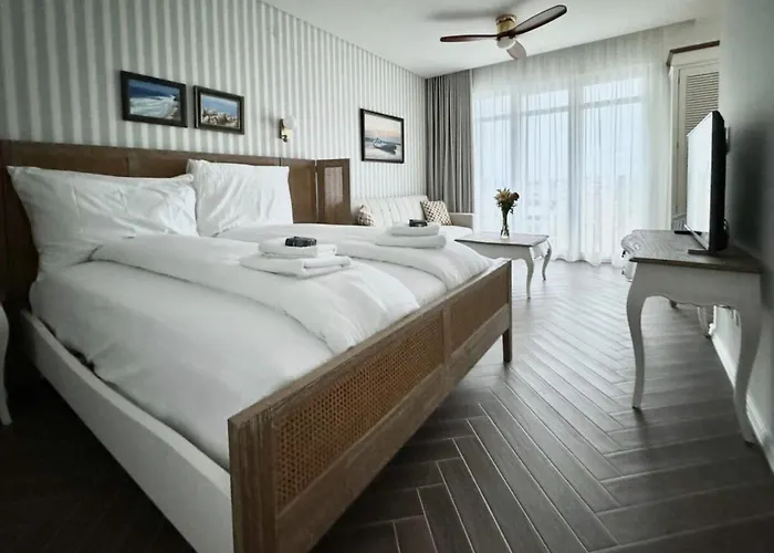 Ocean View לוריניה